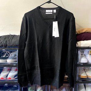 🔥: Calvin Klein • Black • V-Neck • Sweater • M
